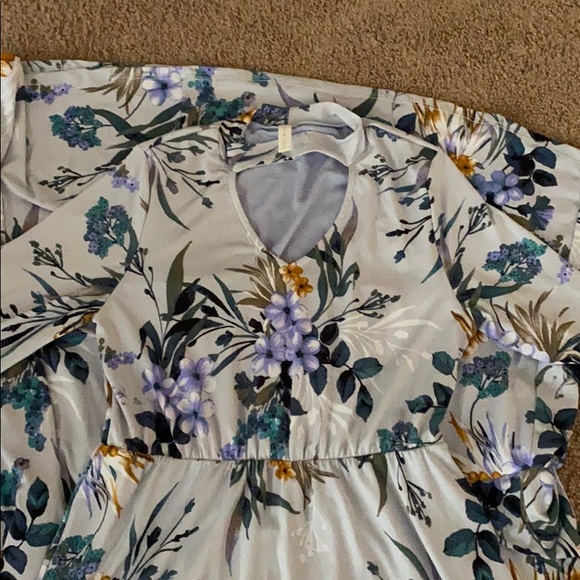 Light Blue Floral Print Cutout Front Maxi Dress - Picture 4 of 5